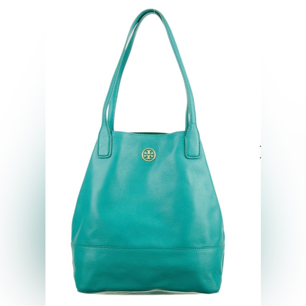 Tory Burch Turquoise Leather Tote Bought from the RR. Never used it.
